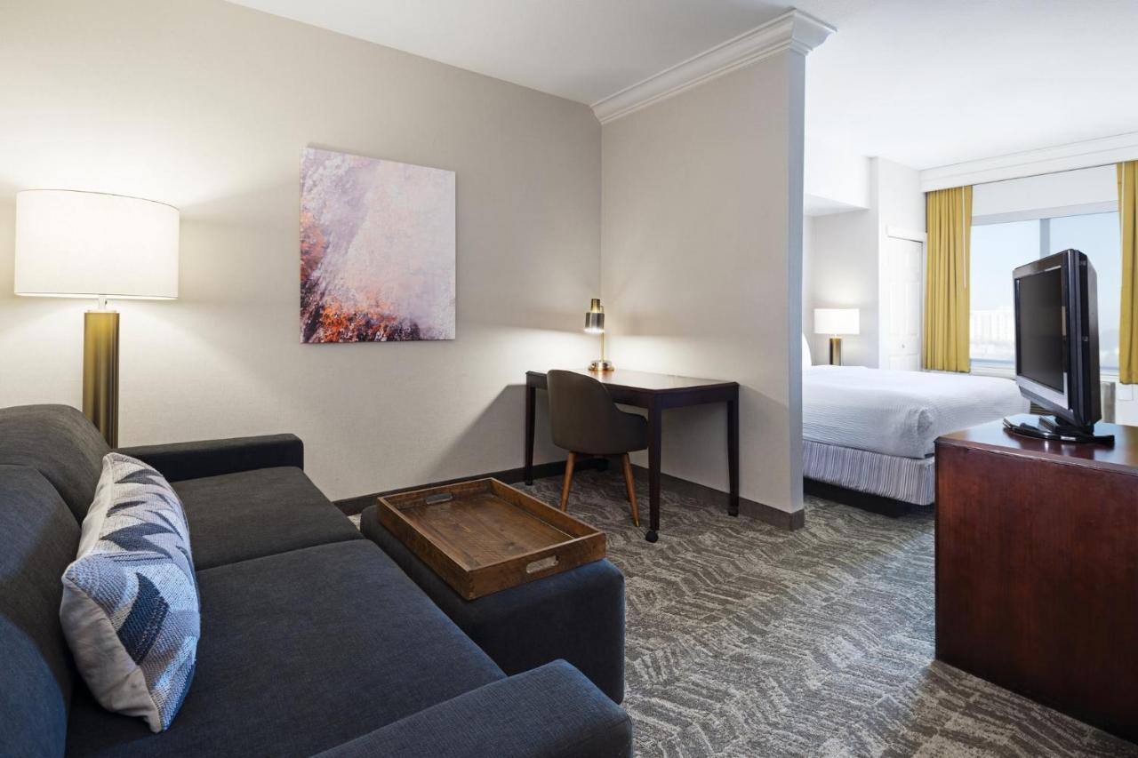 Springhill By Marriott Airport 3* DEN