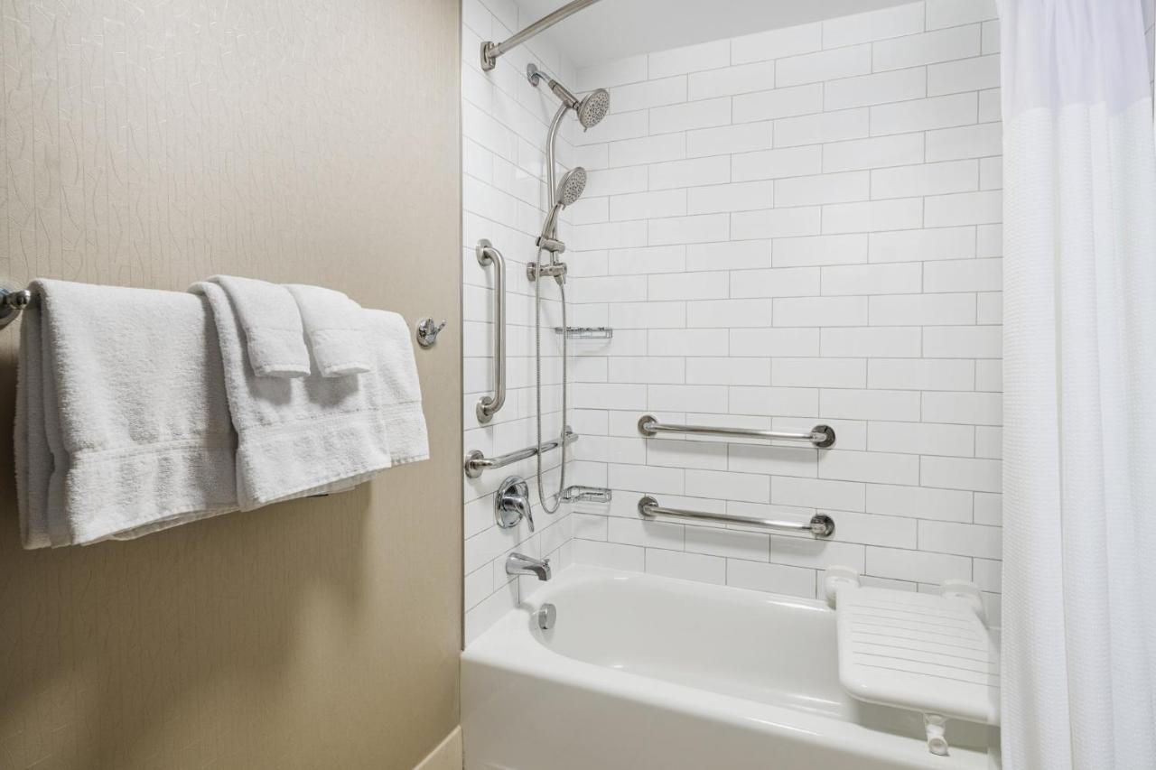 Springhill By Marriott Airport DEN