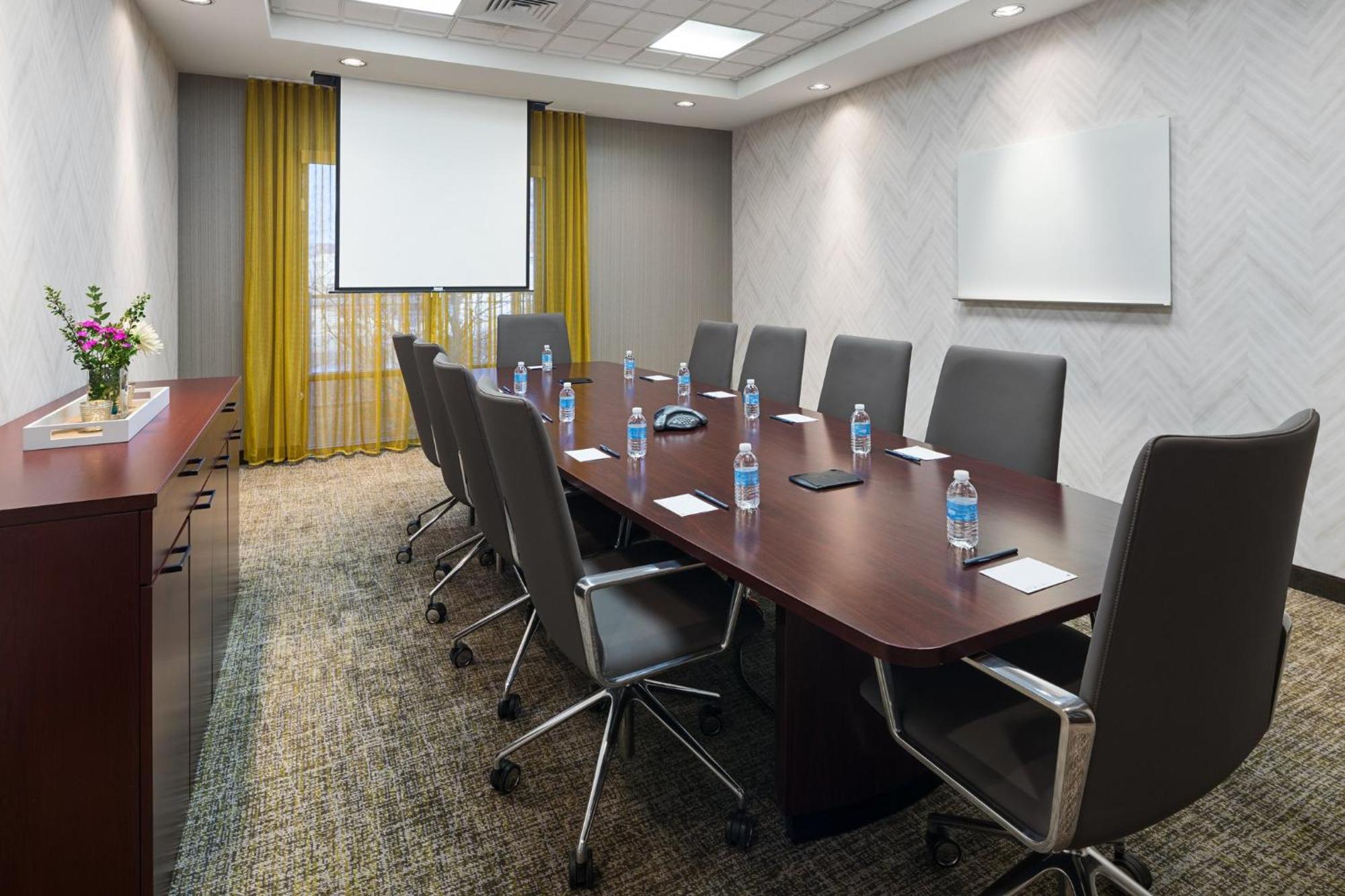Springhill By Marriott Airport Hotel DEN