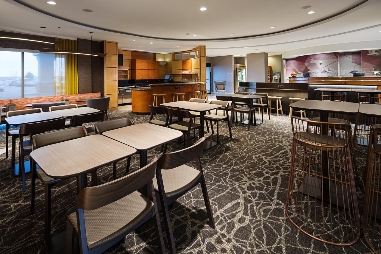 Springhill By Marriott Airport DEN